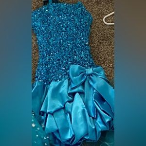 Masquerade criss-cross strap dress, size 3/4 runs small!! WORN ONCE! Great cond